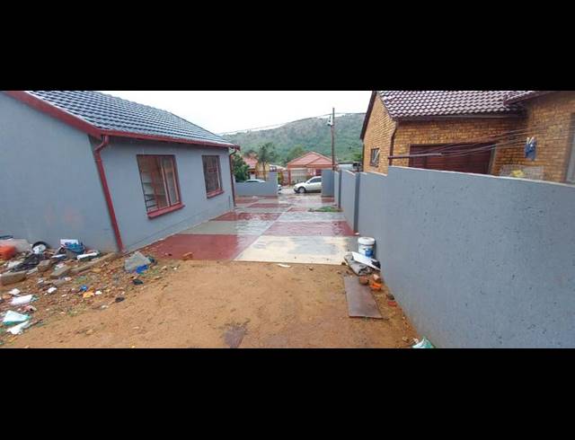 2 BEDROOM HOUSE FOR SALE IN MAMELODI EAST